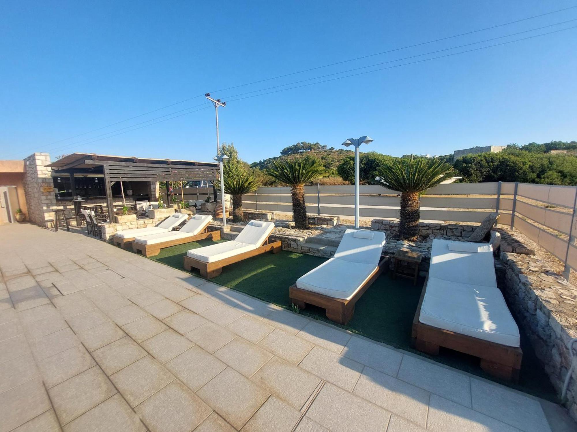 Petradi Aparthotel Livadi  Exterior foto