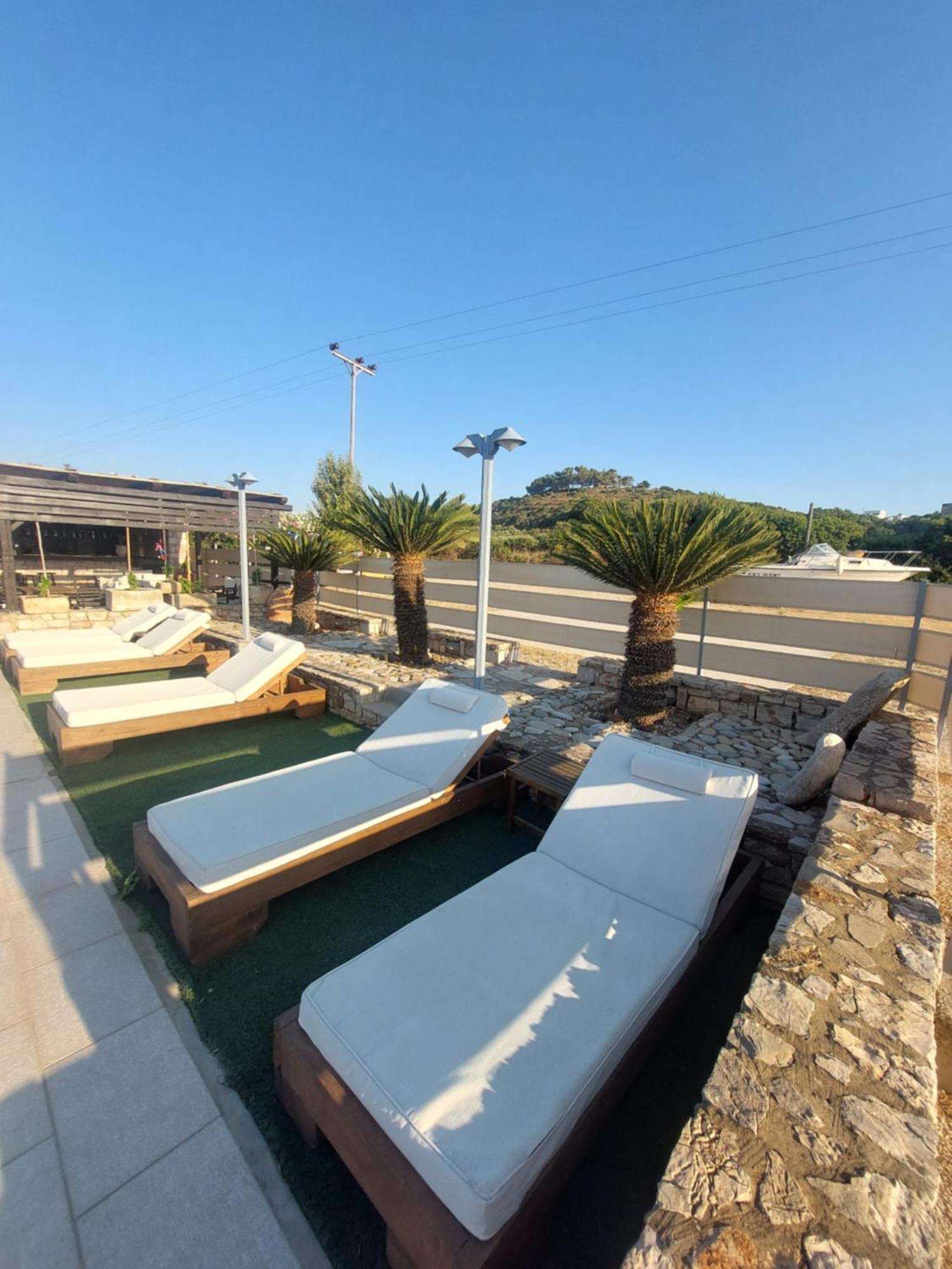 Petradi Aparthotel Livadi  Exterior foto