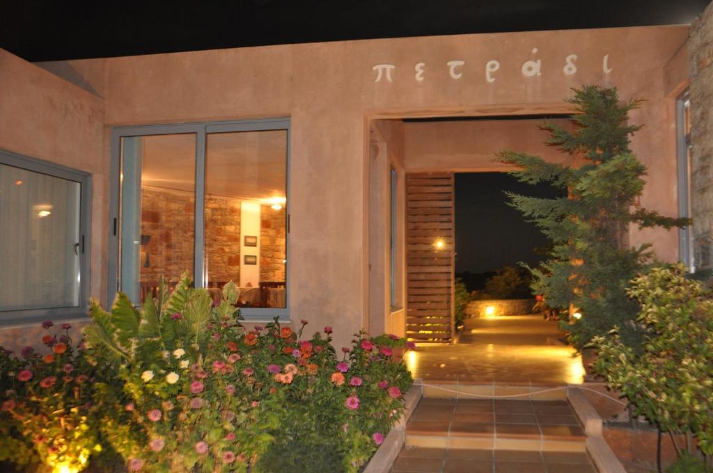 Petradi Aparthotel Livadi  Exterior foto