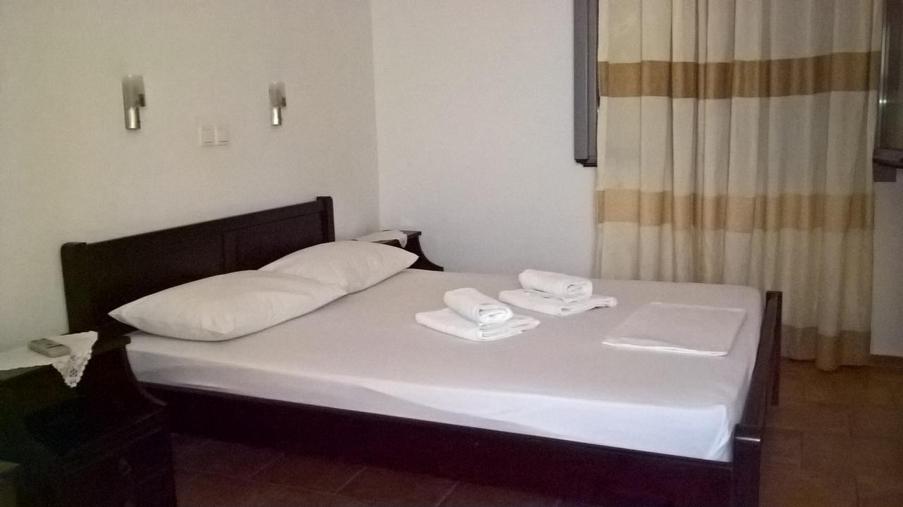Petradi Aparthotel Livadi  Exterior foto