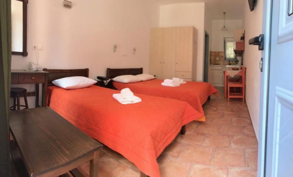 Petradi Aparthotel Livadi  Exterior foto