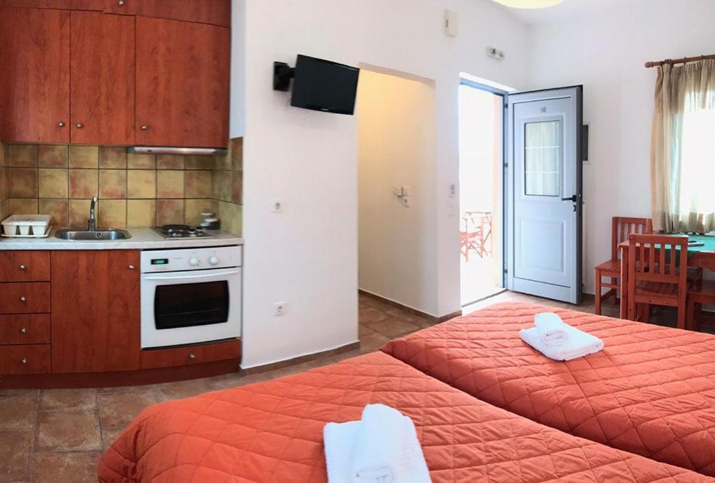 Petradi Aparthotel Livadi  Exterior foto